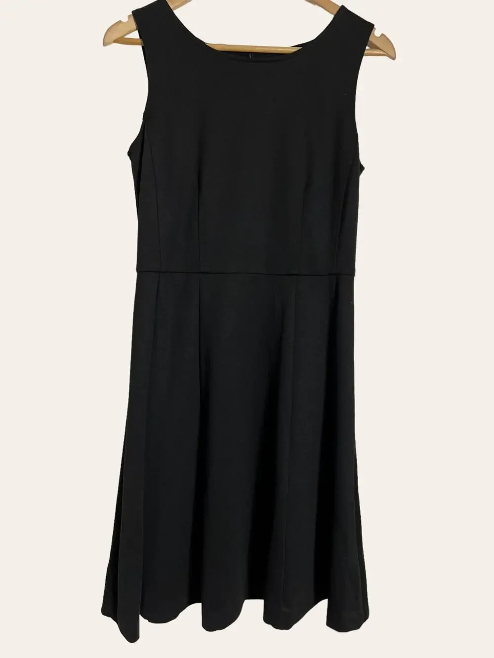 how to sew a cottagecore dress Sewing Pattern – Elegant & Easy Make – IndiePattern shootmodel: lucy blackie Satin Champagne Long Dress Color:Rose Gold-Ivory